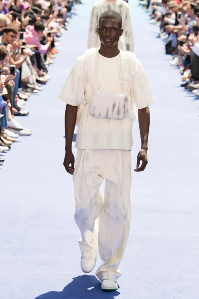 Look 26